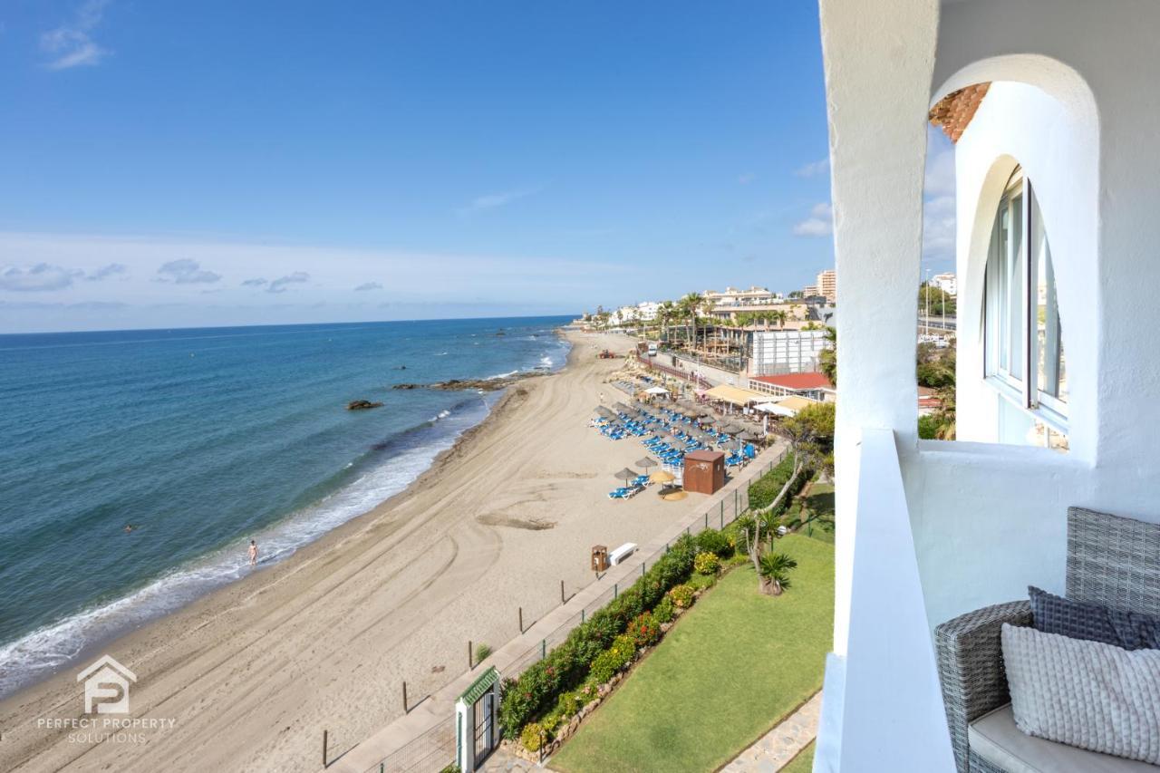 Apartment Aguamarina On The Beach Front Malaga Bagian luar foto