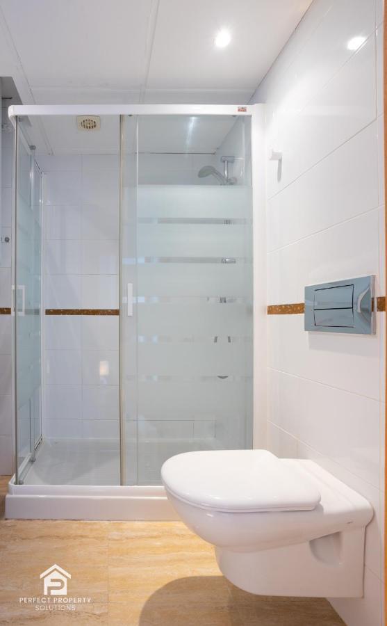 Apartment Aguamarina On The Beach Front Malaga Bagian luar foto