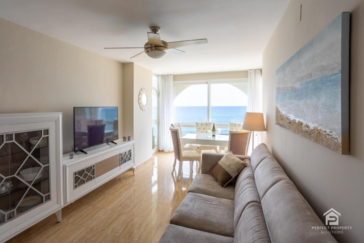Apartment Aguamarina On The Beach Front Malaga Bagian luar foto