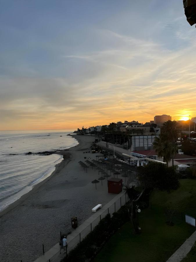 Apartment Aguamarina On The Beach Front Malaga Bagian luar foto