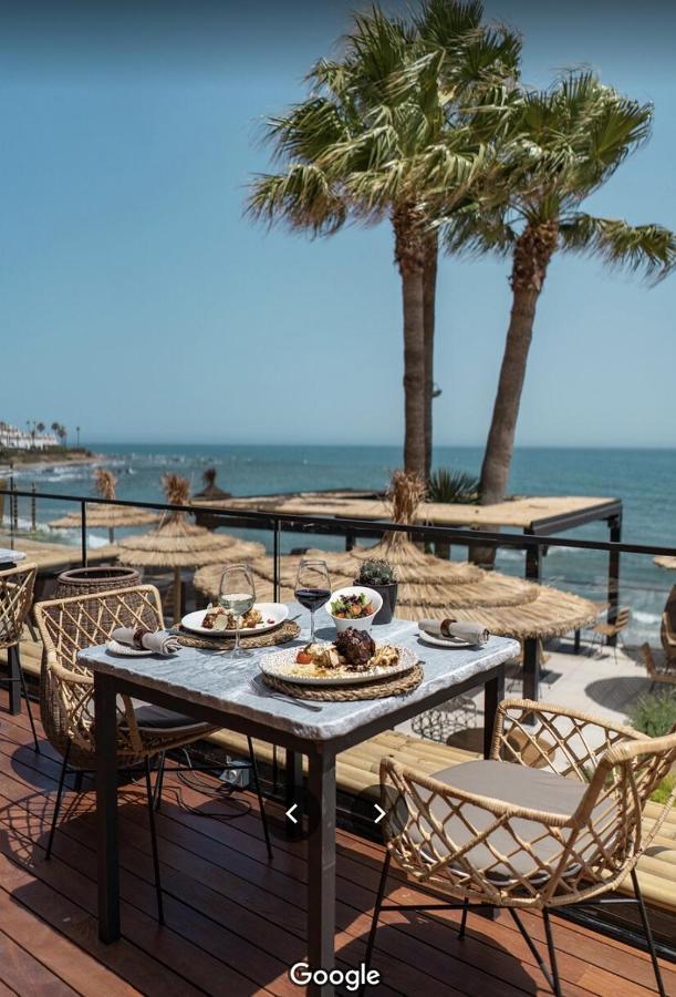 Apartment Aguamarina On The Beach Front Malaga Bagian luar foto