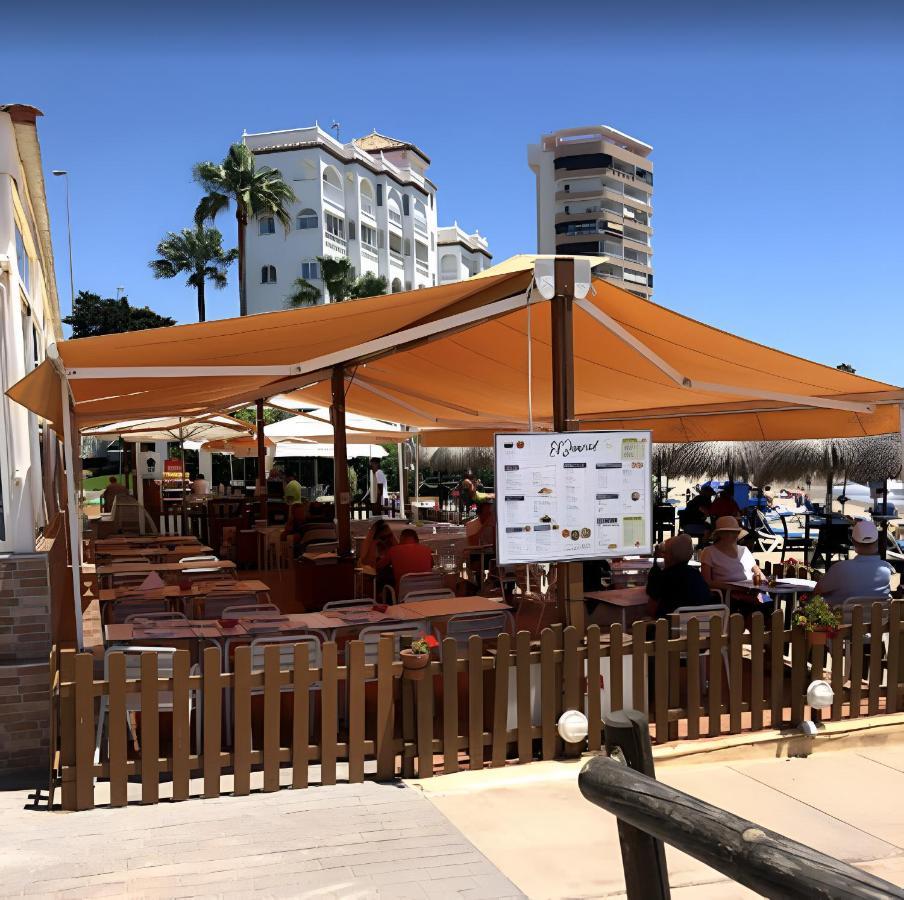 Apartment Aguamarina On The Beach Front Malaga Bagian luar foto