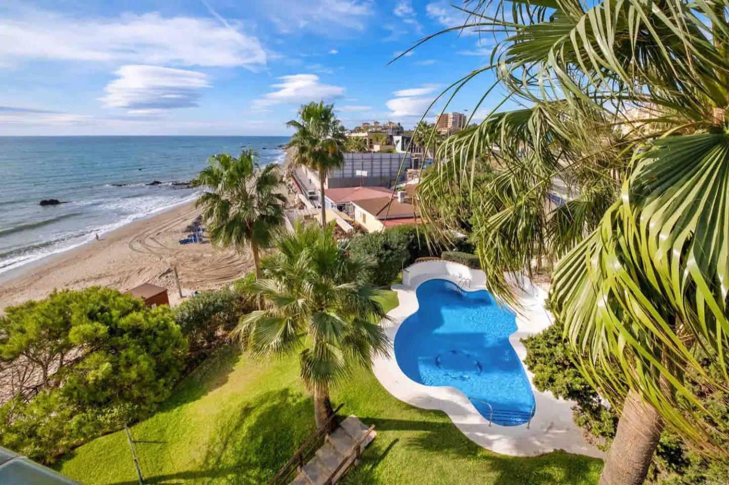Apartment Aguamarina On The Beach Front Malaga Bagian luar foto